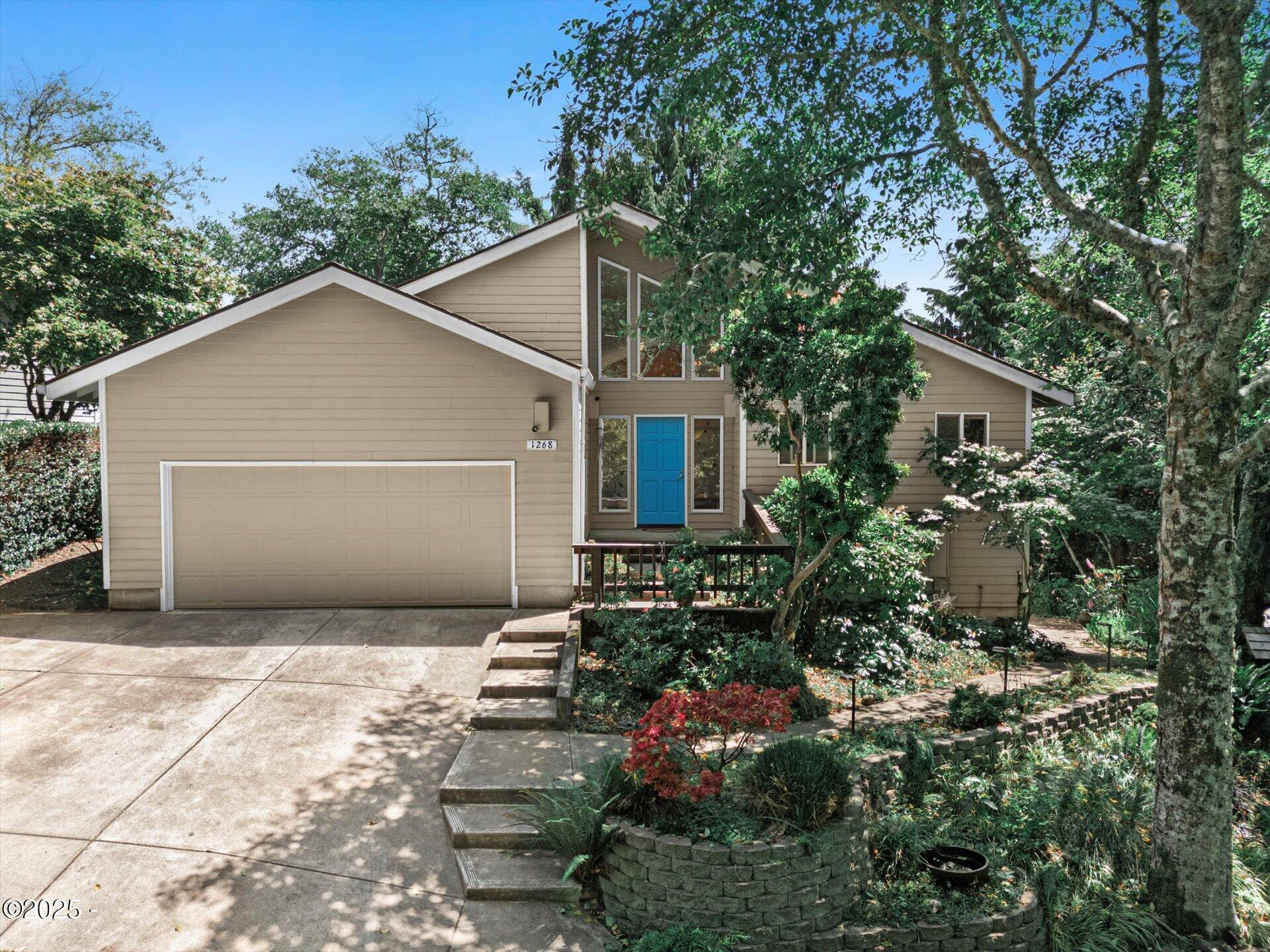 1268 NE Harbor Ridge