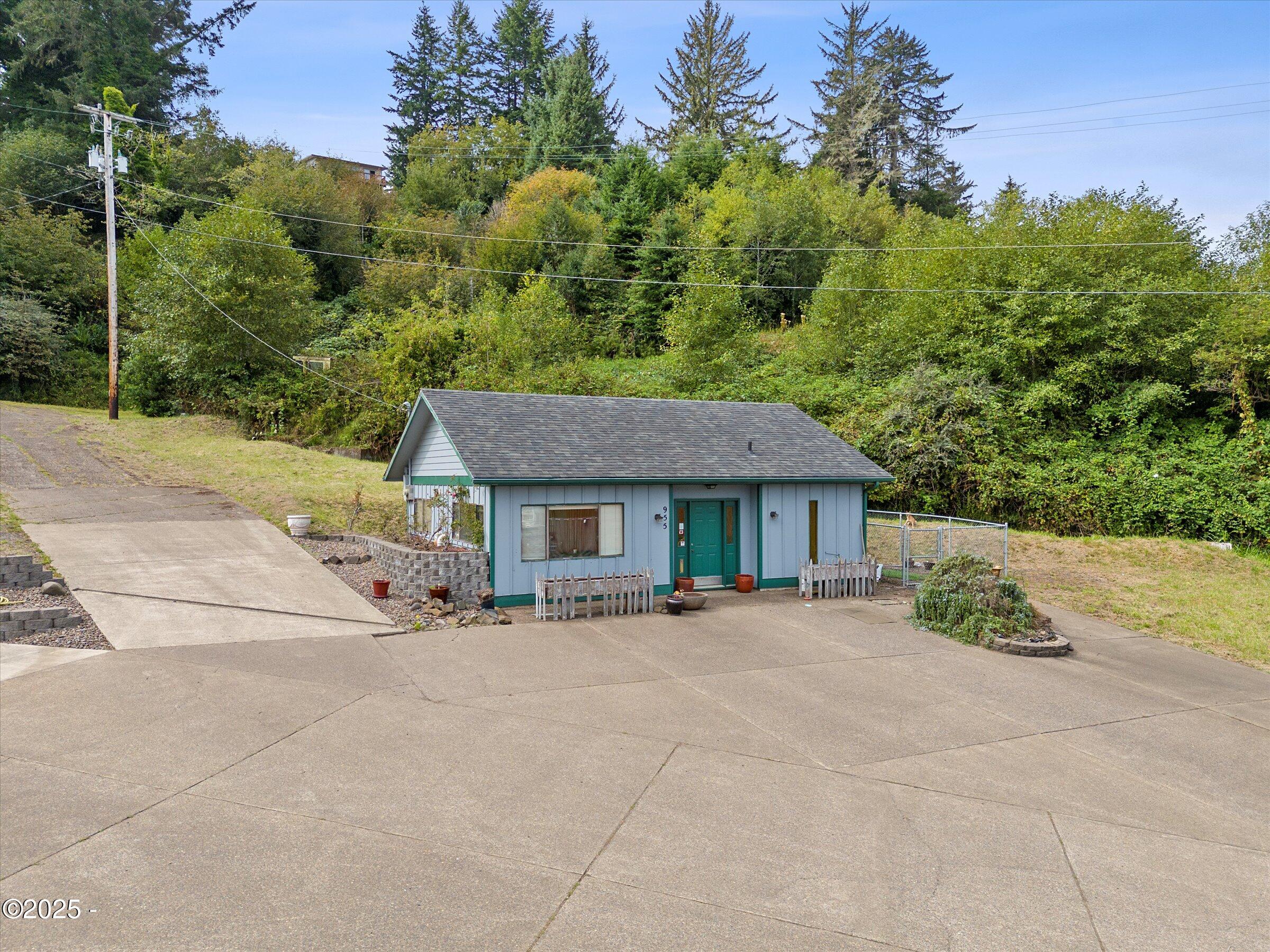 855 & 955 NE Alsea Highway