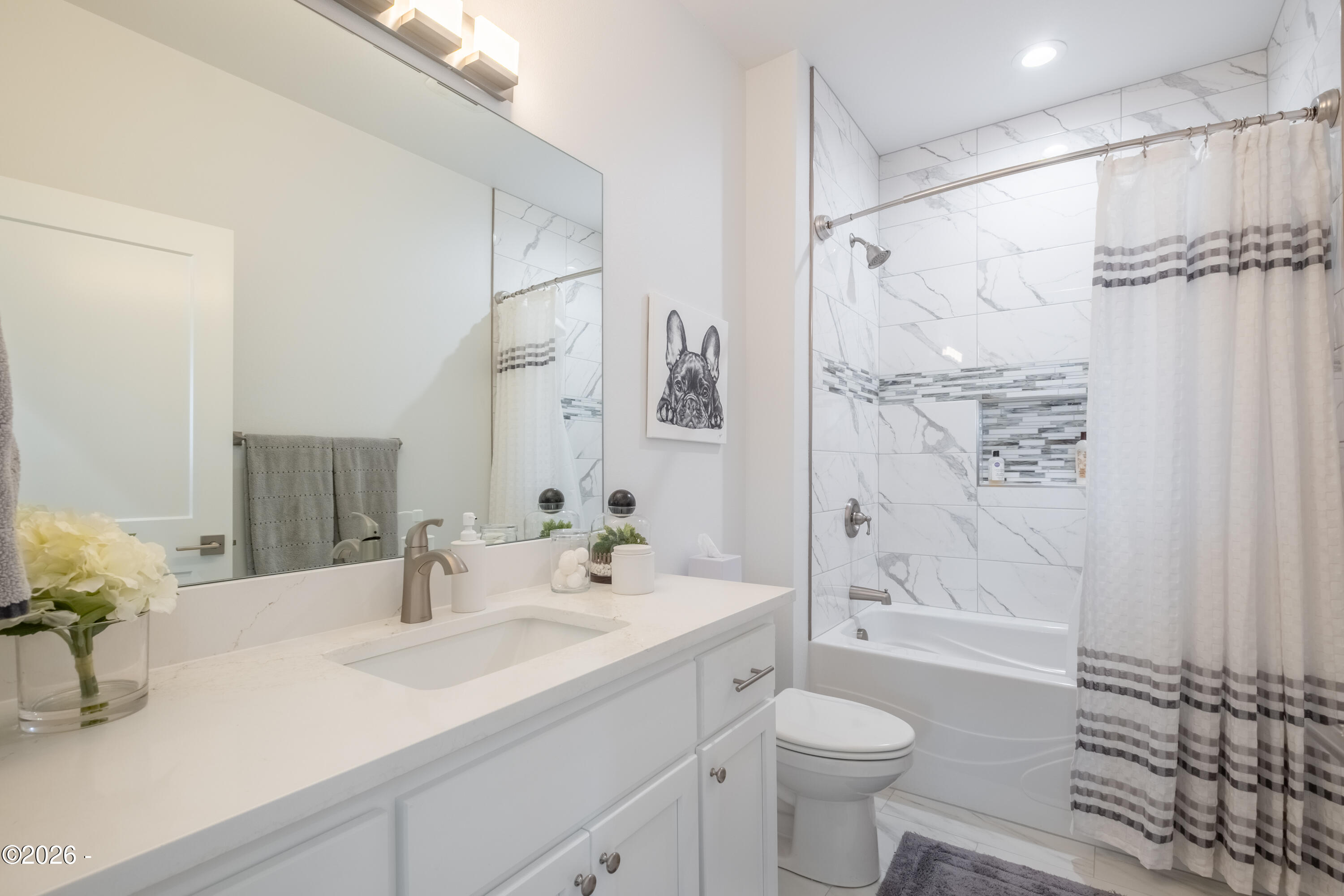 Luxury that inspires in the coveted Roads End neighborhood, where thou – image 25