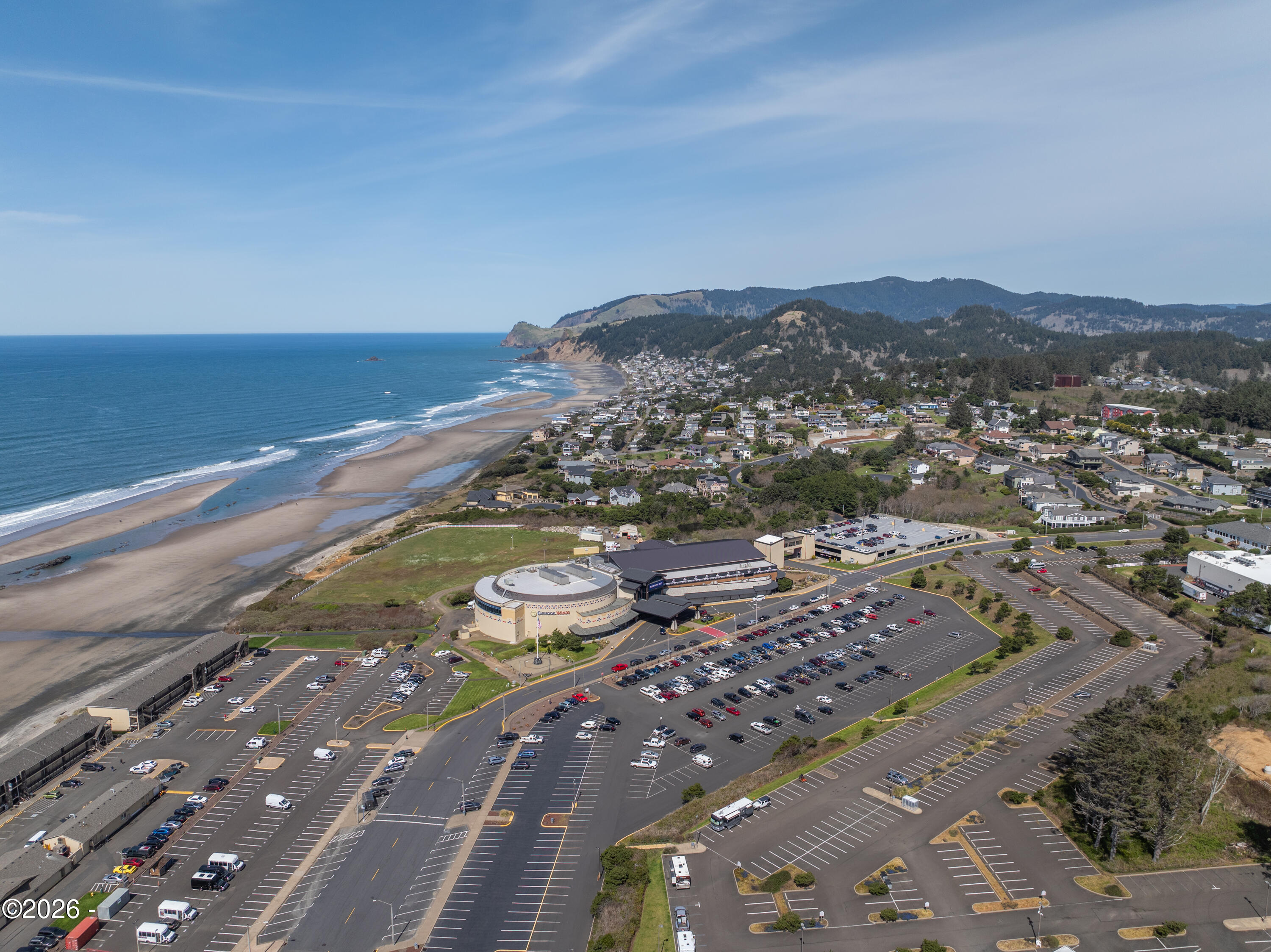 Luxury that inspires in the coveted Roads End neighborhood, where thou – image 44