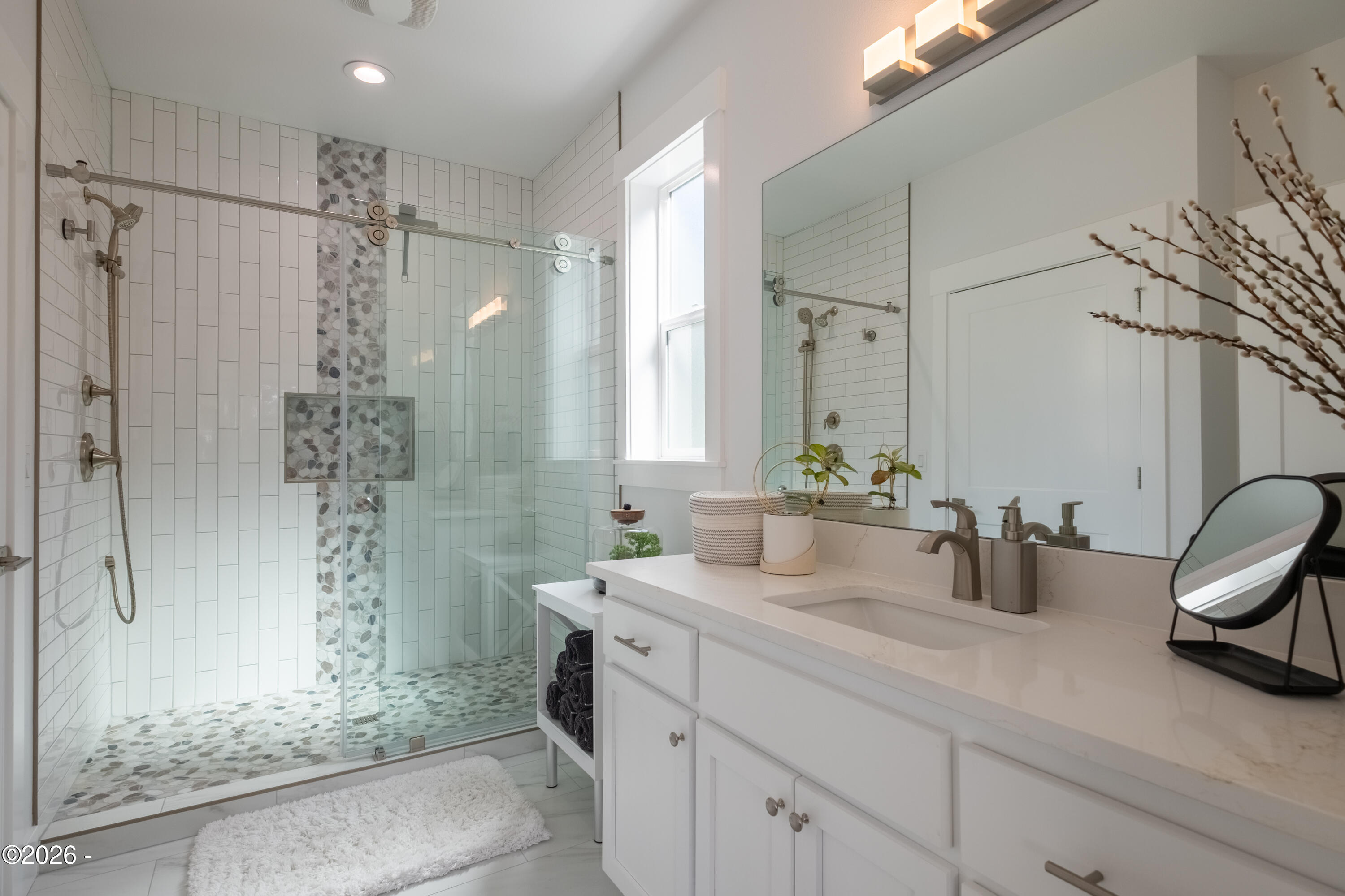 Luxury that inspires in the coveted Roads End neighborhood, where thou – image 32