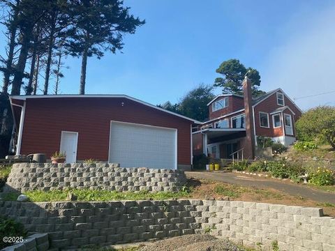 1715 NW 35th Place Lincoln City OR 97367