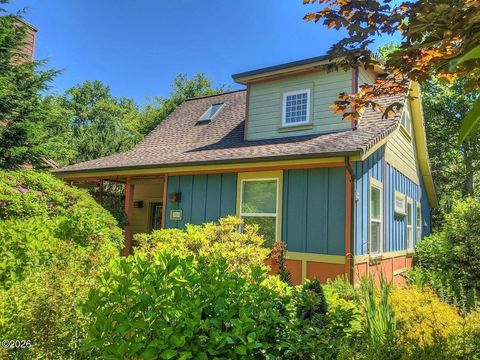 2040 Overleaf Loop Yachats OR 97498