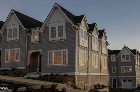 1128 NE Seascape Lane Depoe Bay OR 97341