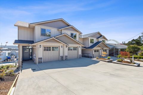 811 SW 13th Street Unit #4 Newport OR 97365