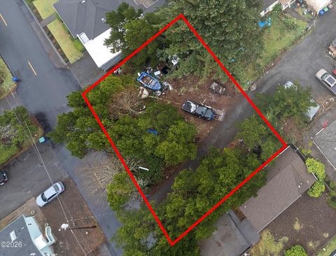 1032 SW 14th Street Lincoln City OR 97367