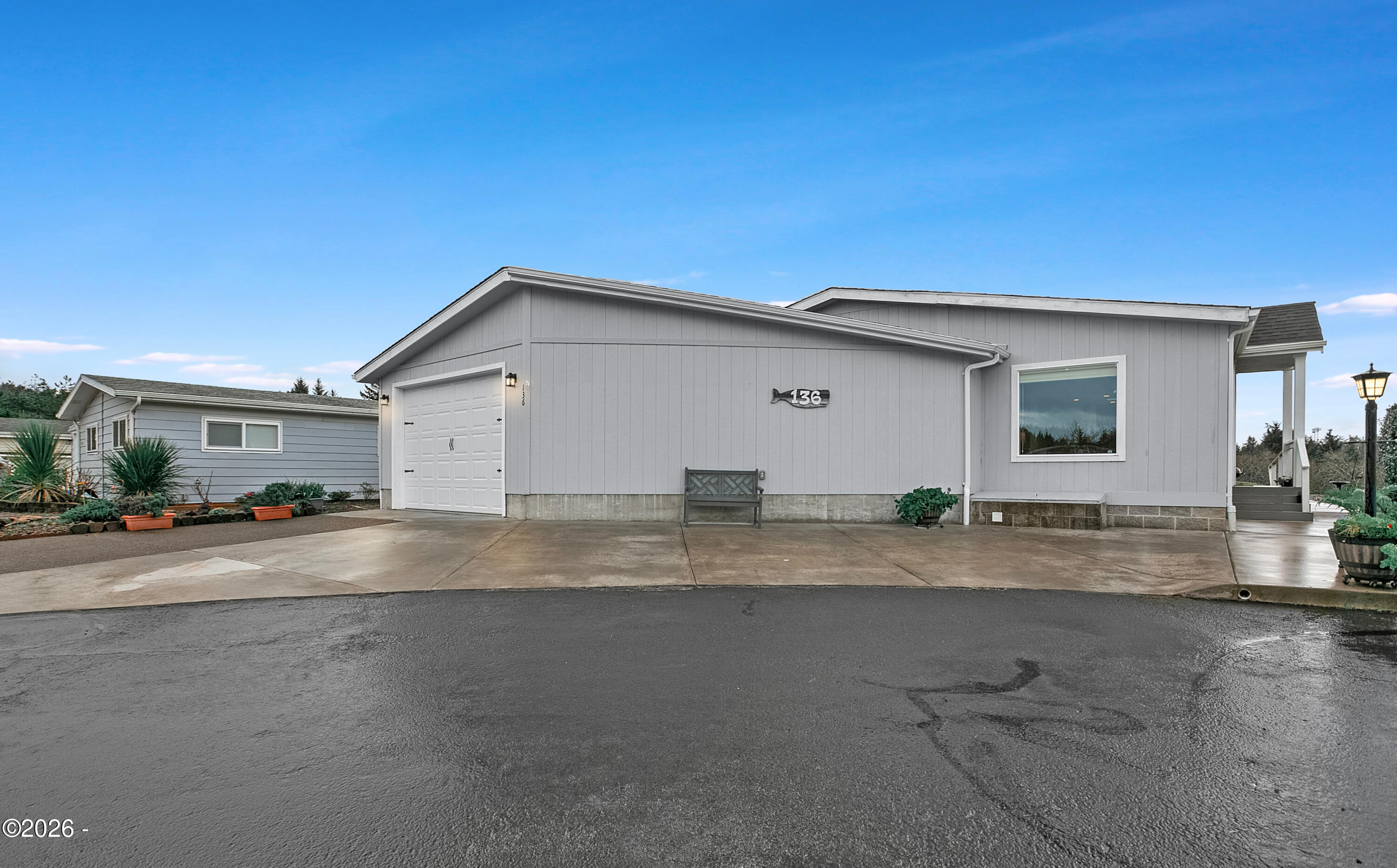 136 NE 33rd Street NE