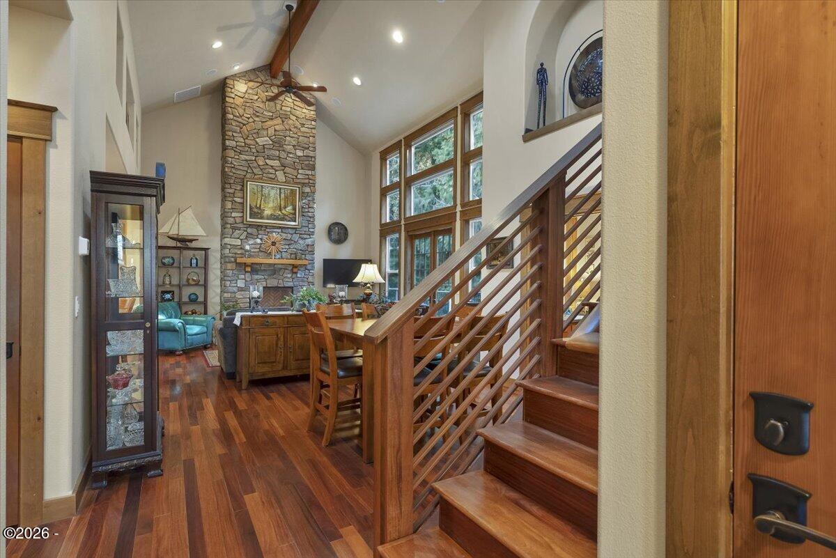 1470 SW Tintinnabulary Place