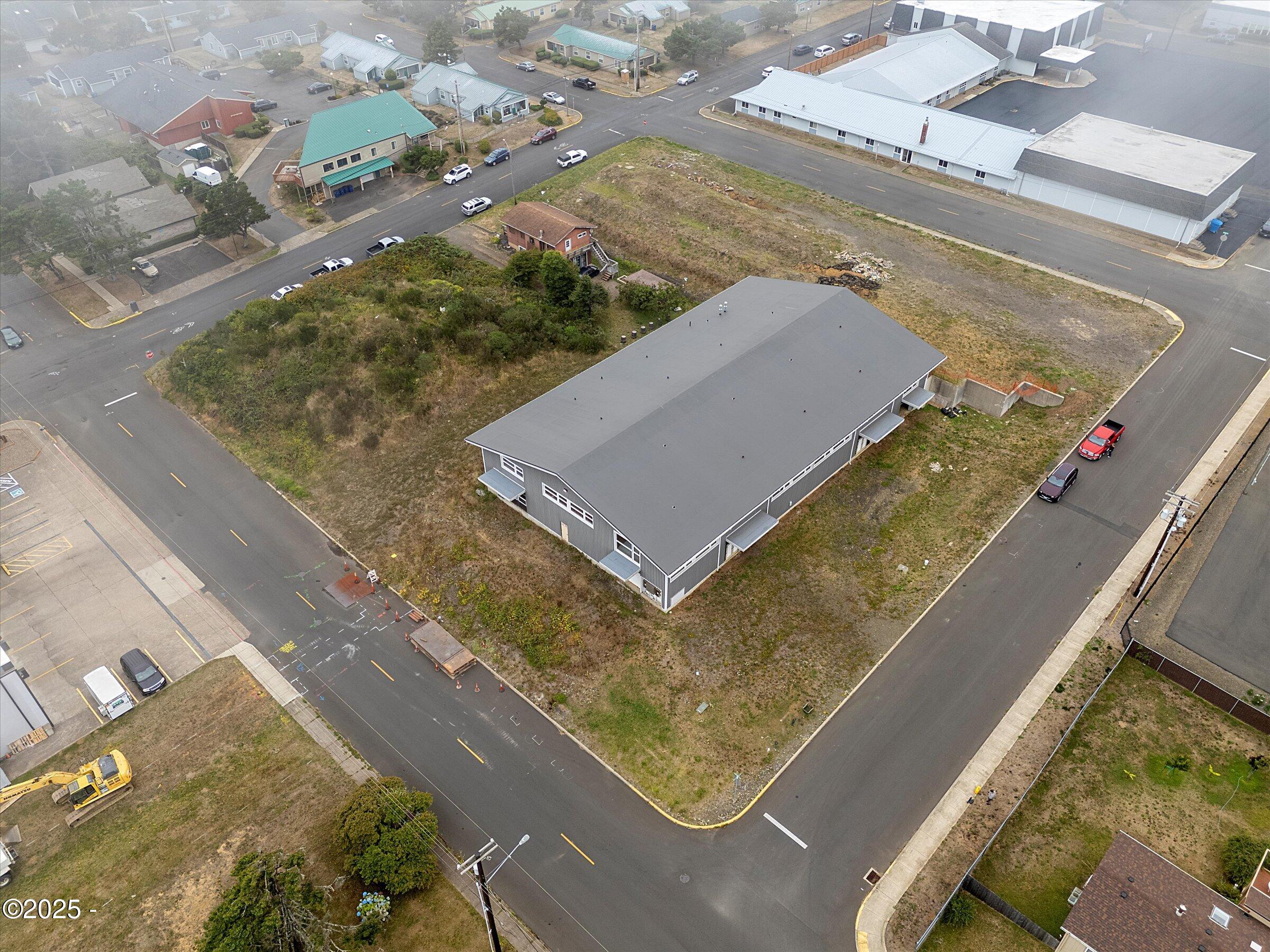 1025 NW Grove Street