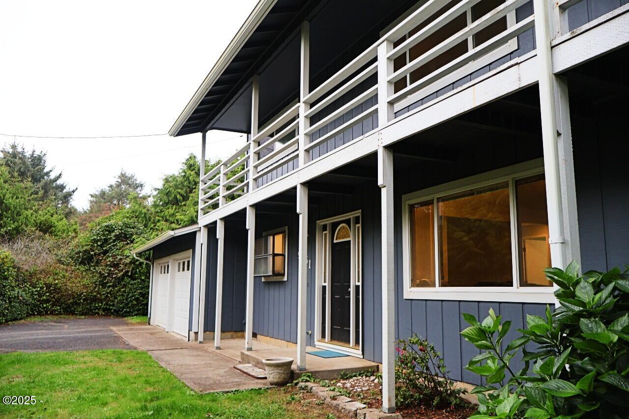 9361 SW Abalone Street