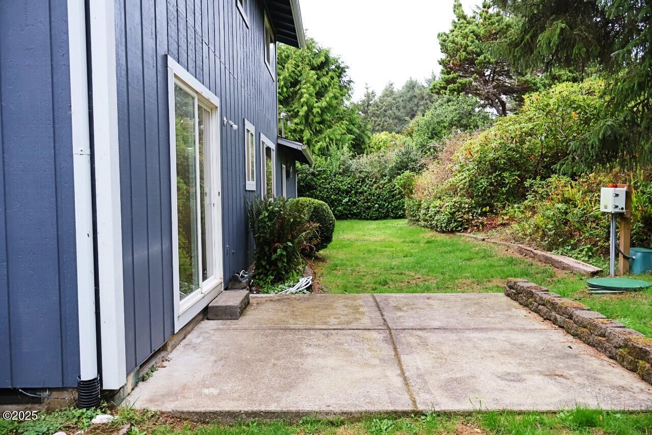 9361 SW Abalone Street