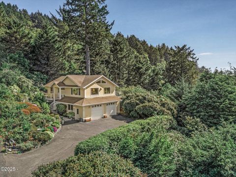 350 HILL Court Yachats OR 97498