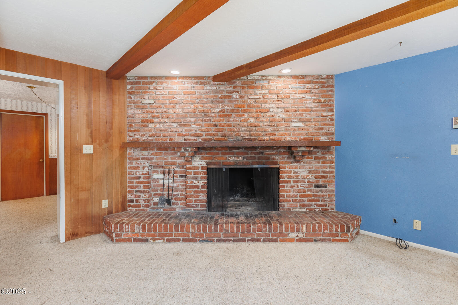 352 SE Johnston Lane