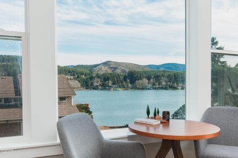 1495 NE Lake Drive Lincoln City OR 97367