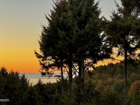 12282 NE Coos Street Newport OR 97365