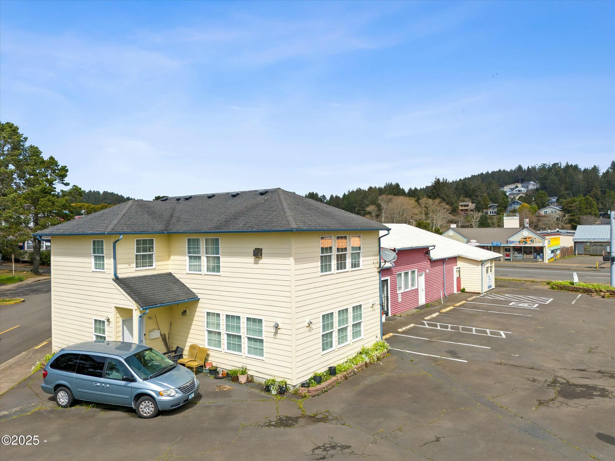 4787 SW Highway 101