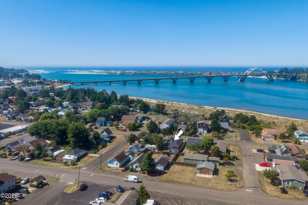 945 NE COMMERCIAL ST, WALDPORT, OR 97394 - Image b960f00aa331d8d52a8ee0201f856fbf/1779543781