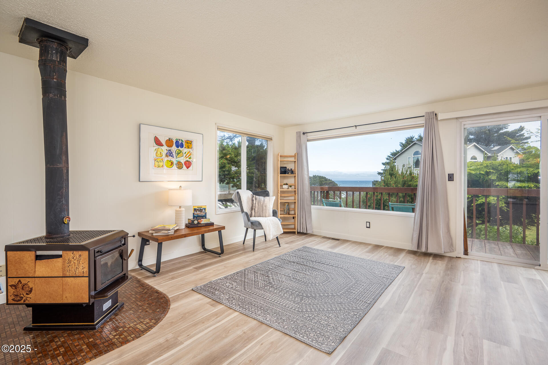 3865 Evergreen Avenue