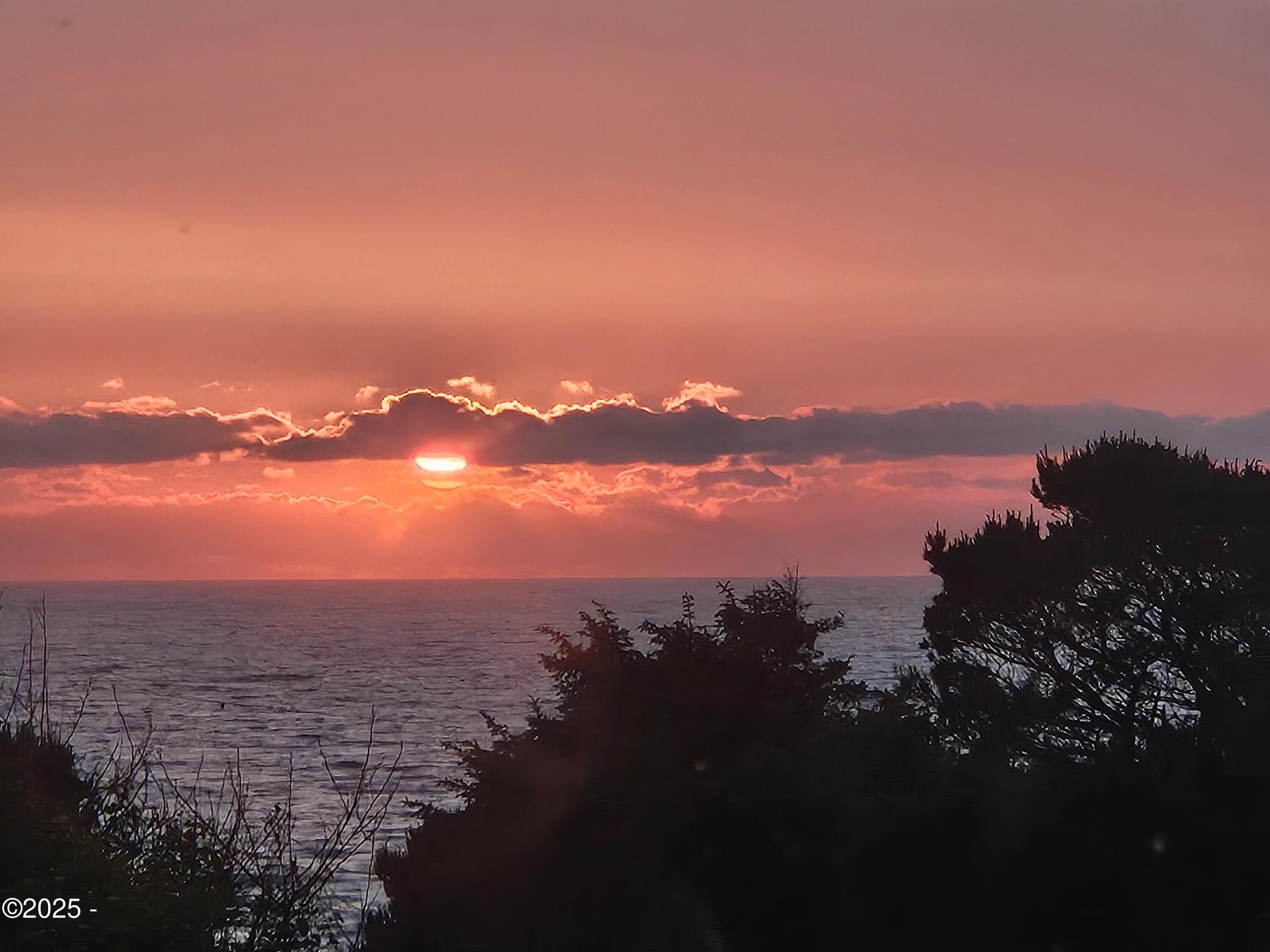 3865 Evergreen Avenue