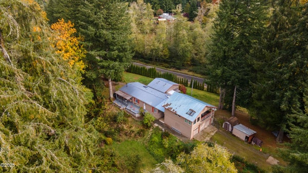 563 MOONSHINE PARK RD, LOGSDEN, OR 97357 - Image c9d6d4ebaa0ee025b72cc2bcc11f1f0e/45395798