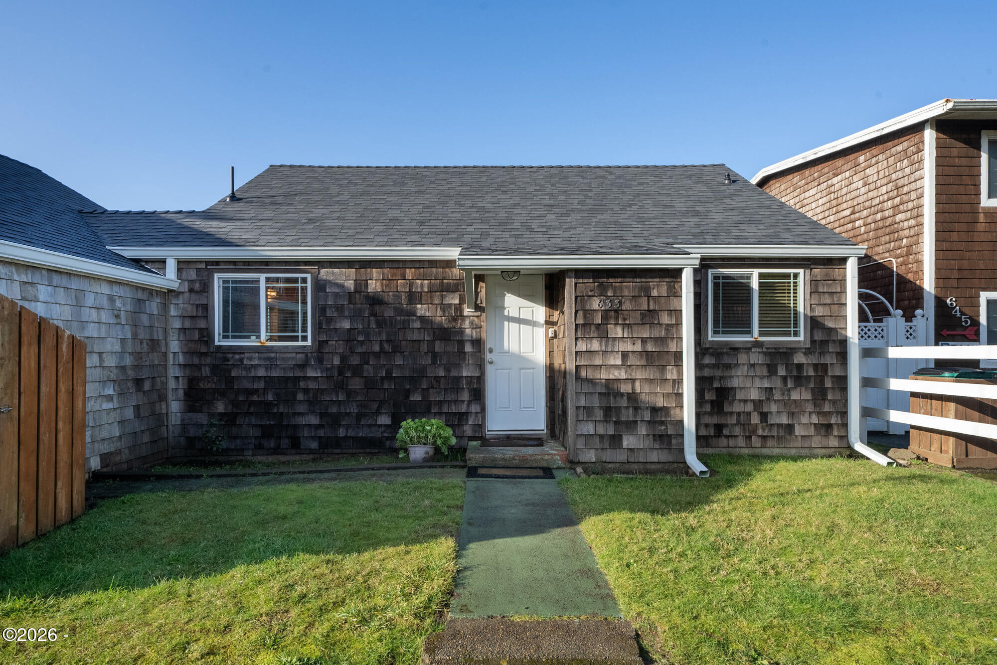 633 N Pacific Street