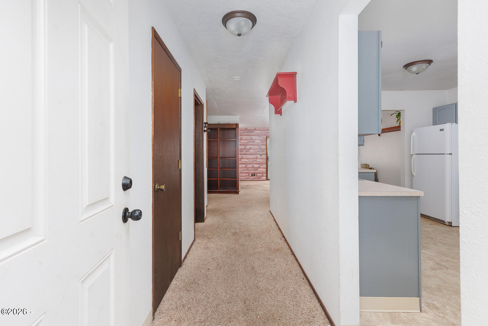 916 NE Douglas Street