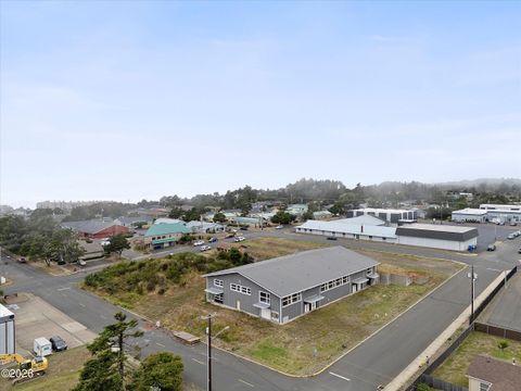 1025 NW Grove Street Newport OR 97365