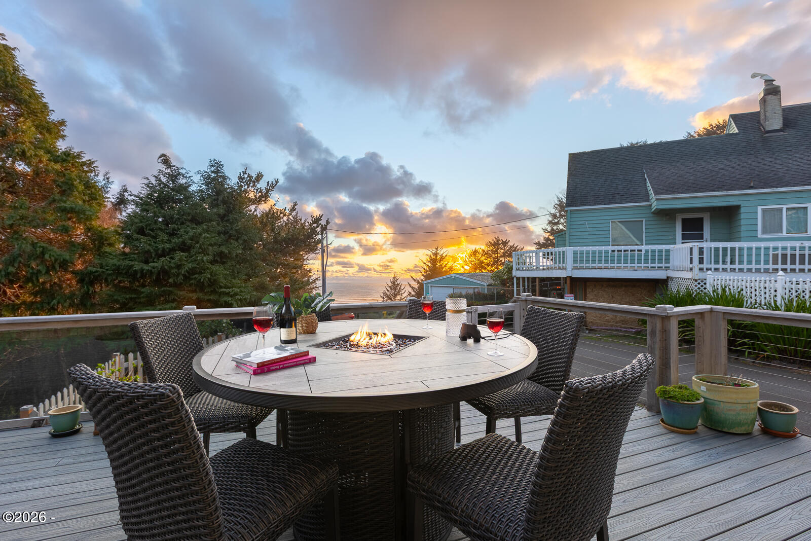 1004 SW 10th Place SW