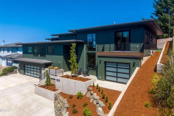 1025 NE 7TH DR, NEWPORT, OR 97365 - Image ec80f70aa75bbcd2cd1cac1016618f02/4234831121