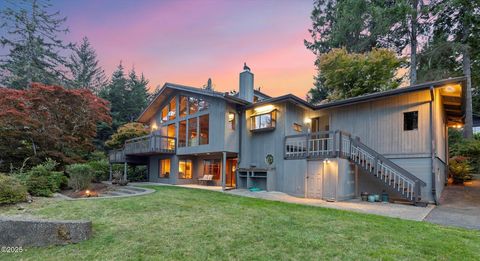 2132 NE Lake Drive Lincoln City OR 97367