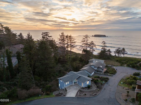 209 SEA CREST WAY, OTTER ROCK, OR 97369 - Image f700d2f541e67732a859deec7985b105/3219803497