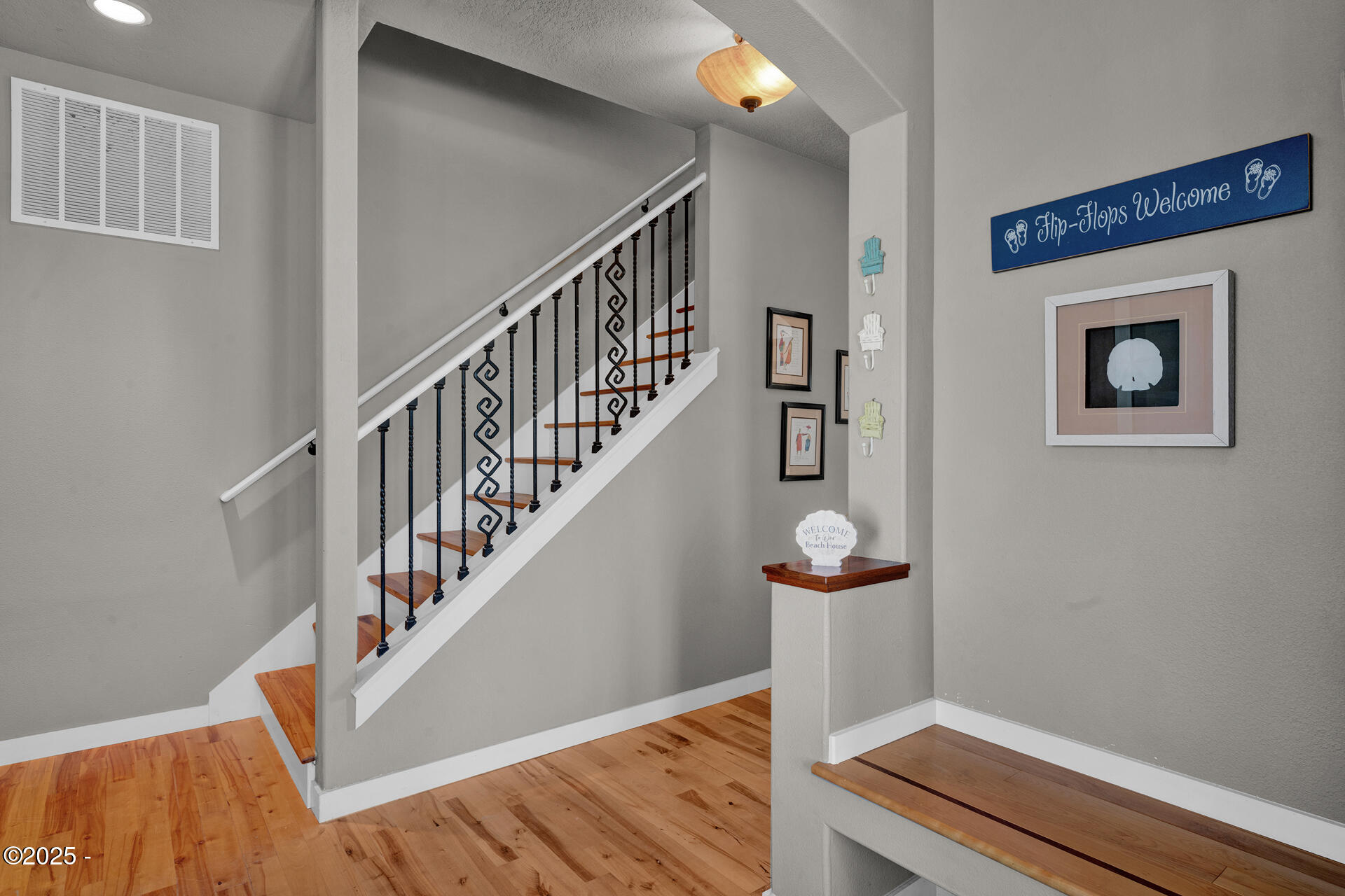 118 NW Oceania Drive