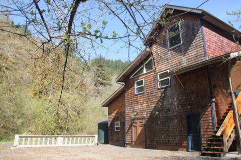 2 E Aldersprings Road Waldport OR 97394