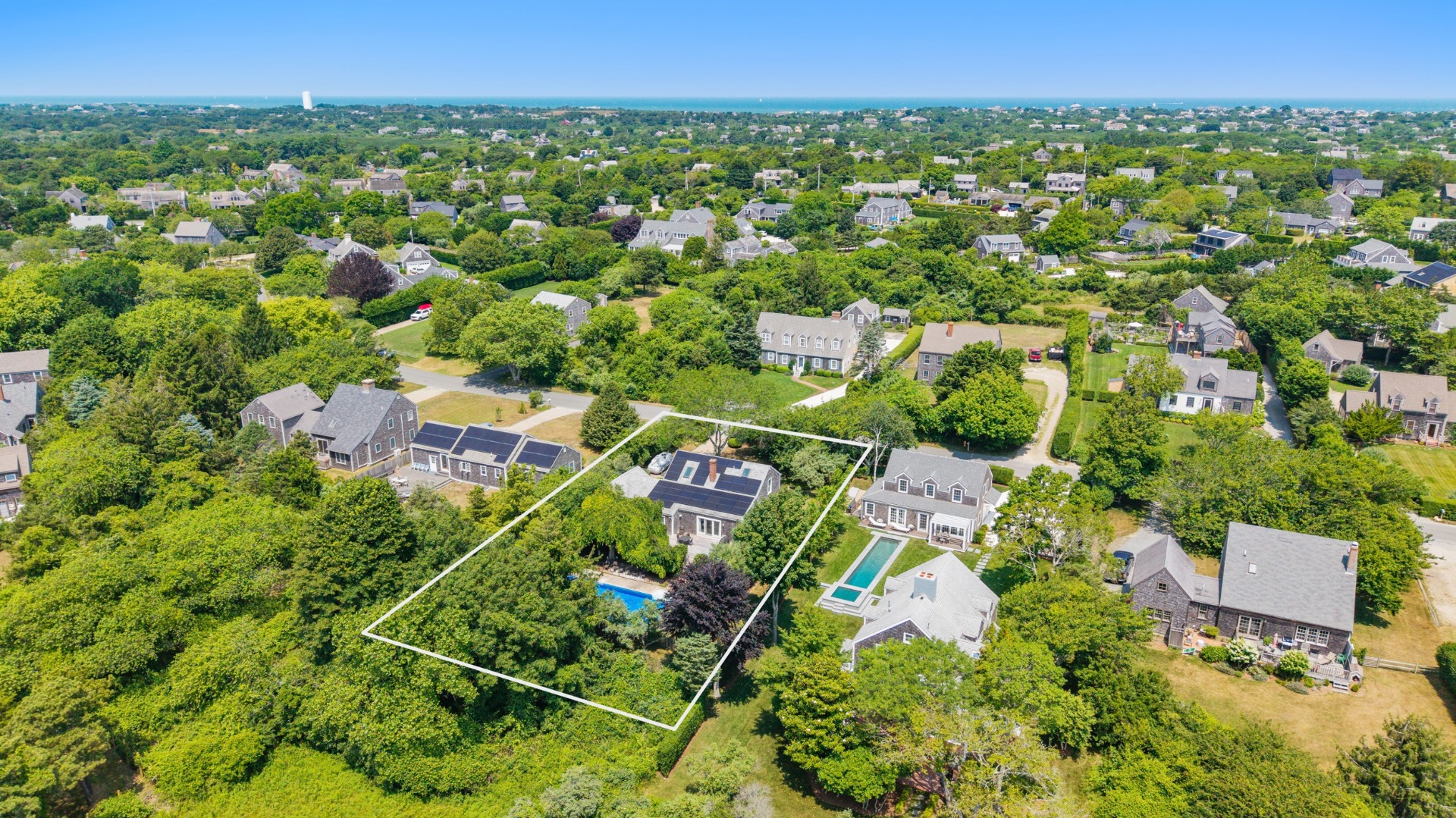 Nantucket, Massachusetts 02554, United States, 3 Bedrooms Bedrooms, ,3 BathroomsBathrooms,Residential,Active,181515