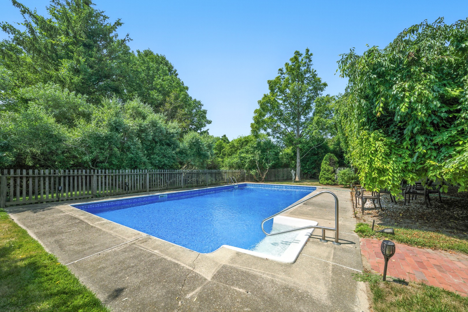 Nantucket, Massachusetts 02554, United States, 3 Bedrooms Bedrooms, ,3 BathroomsBathrooms,Residential,Active,181515