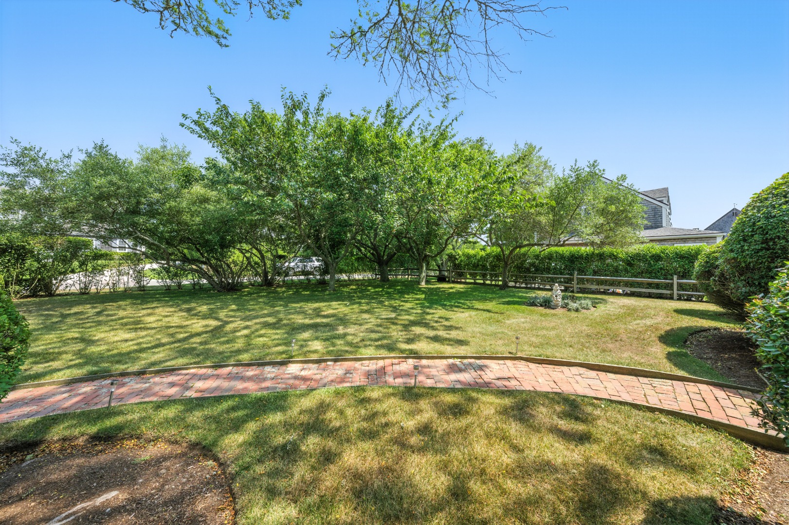 Nantucket, Massachusetts 02554, United States, 3 Bedrooms Bedrooms, ,3 BathroomsBathrooms,Residential,Active,181515