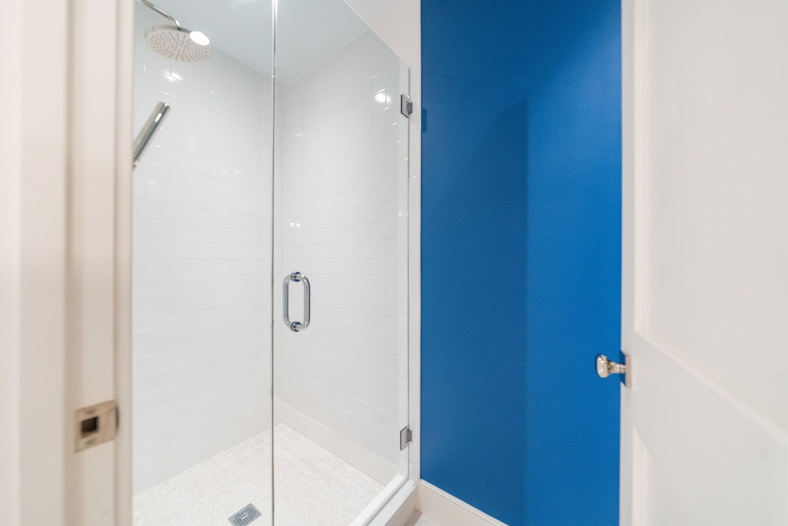 Nantucket, Massachusetts 02564, United States, 5 Bedrooms Bedrooms, ,5 BathroomsBathrooms,Residential,Pending,153318