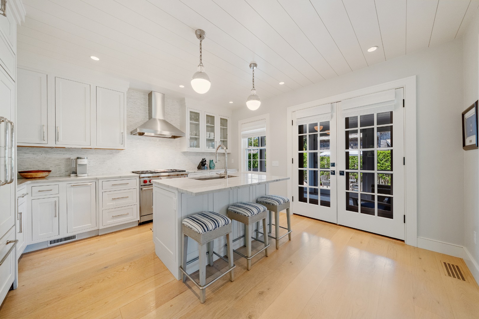 Nantucket, Massachusetts 02564, United States, 5 Bedrooms Bedrooms, ,5 BathroomsBathrooms,Residential,Pending,153318