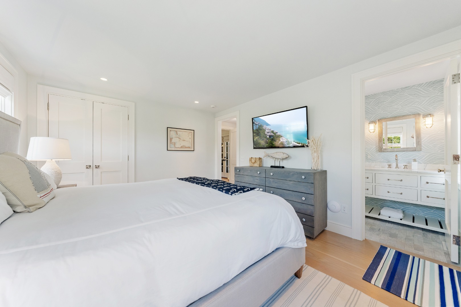 Nantucket, Massachusetts 02564, United States, 5 Bedrooms Bedrooms, ,5 BathroomsBathrooms,Residential,Pending,153318