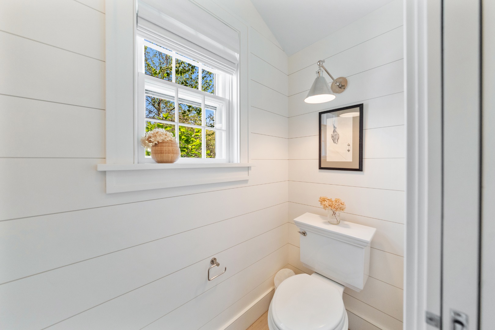 Nantucket, Massachusetts 02564, United States, 5 Bedrooms Bedrooms, ,5 BathroomsBathrooms,Residential,Pending,153318