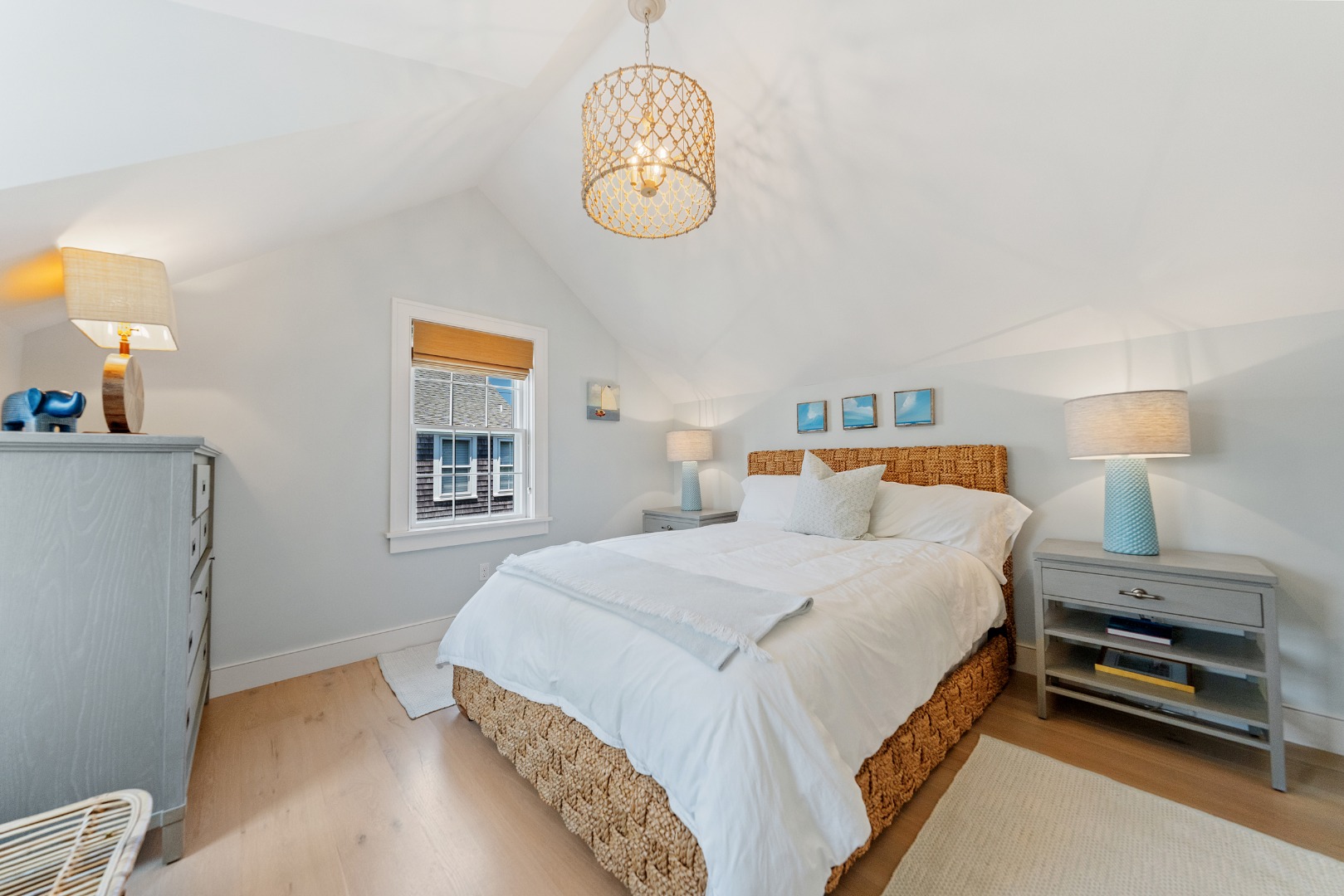 Nantucket, Massachusetts 02564, United States, 5 Bedrooms Bedrooms, ,5 BathroomsBathrooms,Residential,Pending,153318