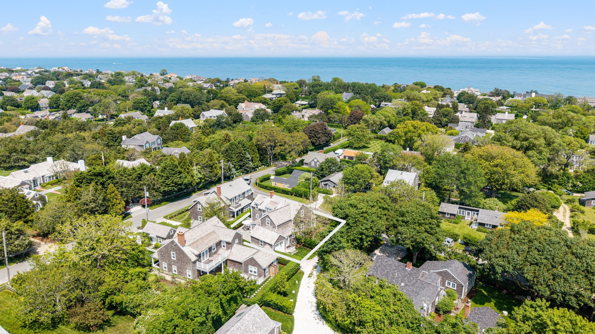 Nantucket, Massachusetts 02564, United States, 5 Bedrooms Bedrooms, ,5 BathroomsBathrooms,Residential,Pending,153318