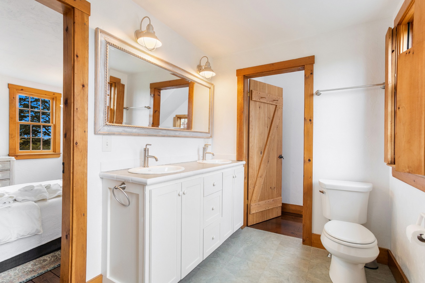 Nantucket, Massachusetts 02554, United States, 2 Bedrooms Bedrooms, ,3 BathroomsBathrooms,Residential,Active,130184