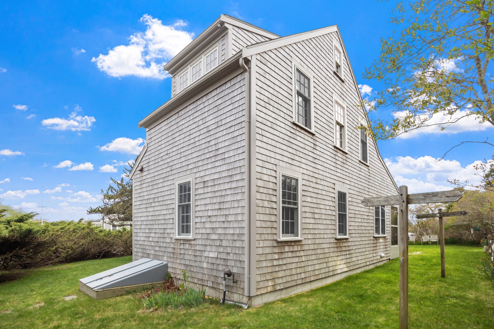 Nantucket, Massachusetts 02554, United States, 2 Bedrooms Bedrooms, ,3 BathroomsBathrooms,Residential,Active,130184