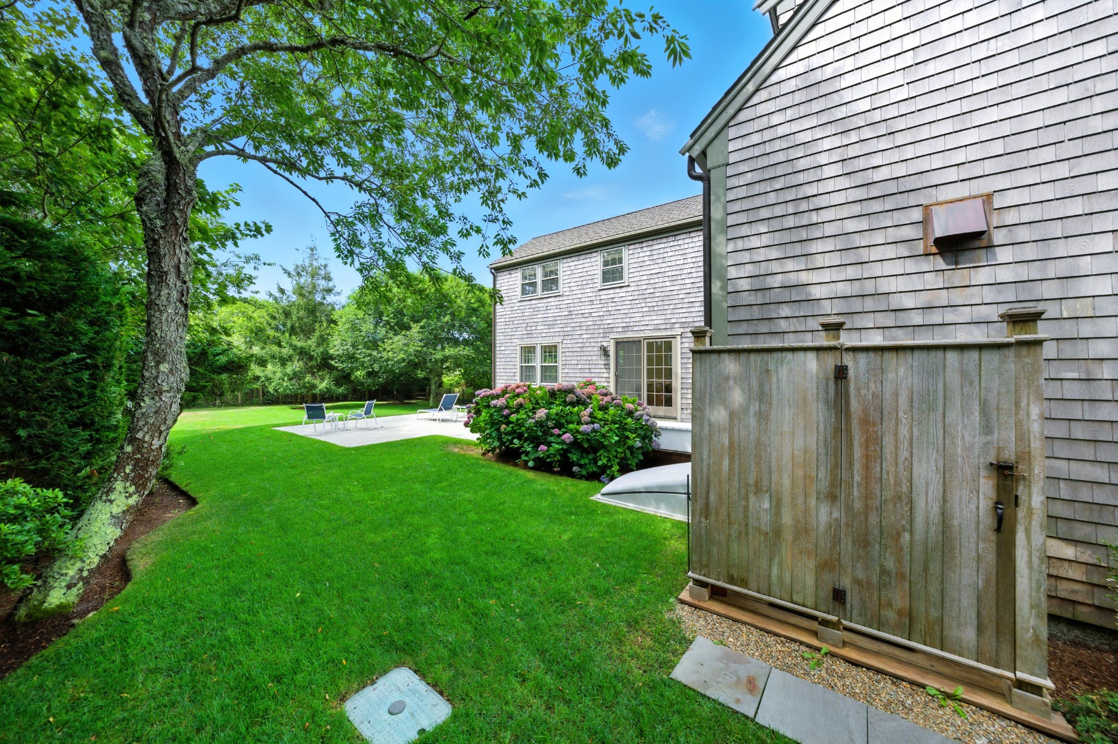 Nantucket, Massachusetts 02554, United States, 4 Bedrooms Bedrooms, ,6 BathroomsBathrooms,Residential,Pending,198316