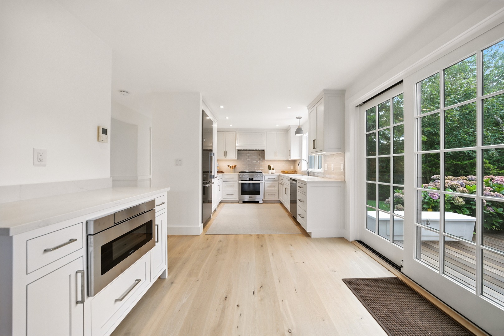 Nantucket, Massachusetts 02554, United States, 4 Bedrooms Bedrooms, ,6 BathroomsBathrooms,Residential,Pending,198316