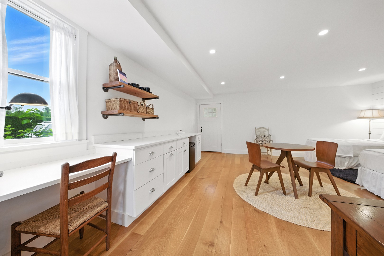 Nantucket, Massachusetts 02554, United States, 4 Bedrooms Bedrooms, ,6 BathroomsBathrooms,Residential,Pending,198316