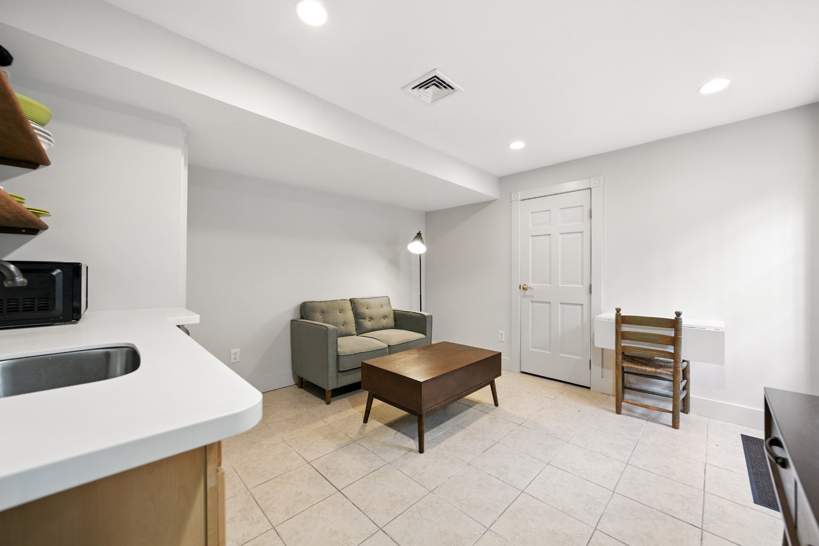 Nantucket, Massachusetts 02554, United States, 4 Bedrooms Bedrooms, ,6 BathroomsBathrooms,Residential,Pending,198316