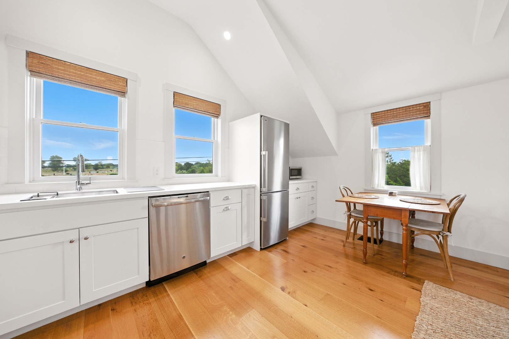 Nantucket, Massachusetts 02554, United States, 4 Bedrooms Bedrooms, ,6 BathroomsBathrooms,Residential,Pending,198316