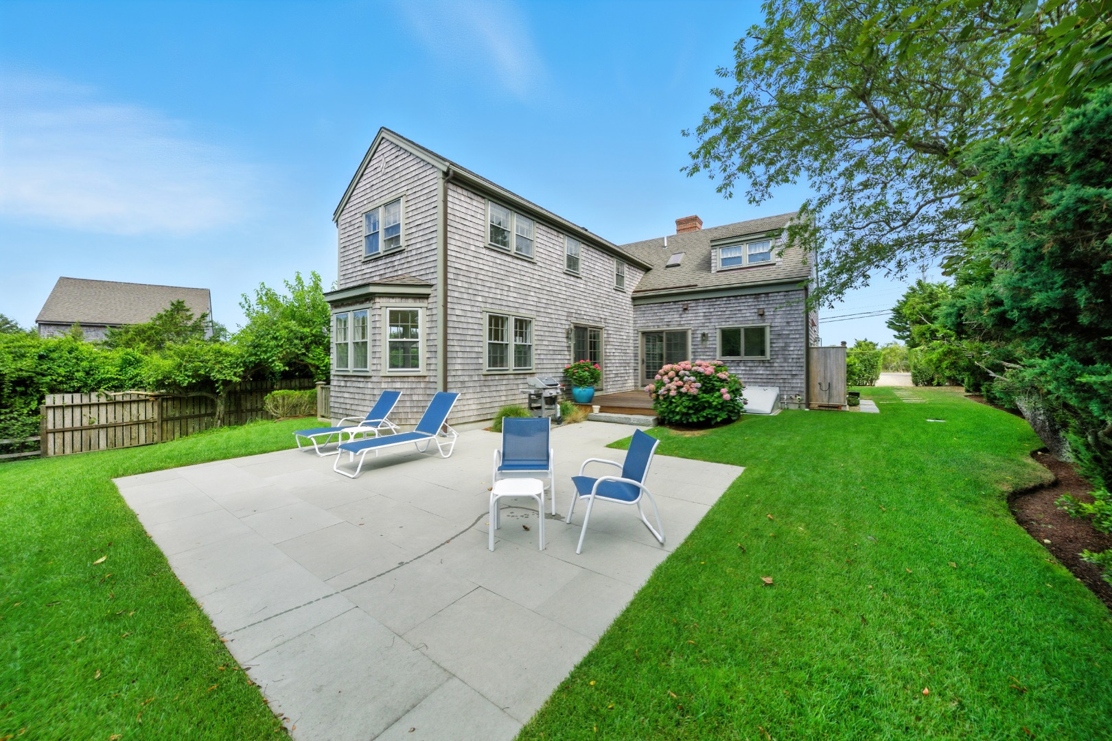 Nantucket, Massachusetts 02554, United States, 4 Bedrooms Bedrooms, ,6 BathroomsBathrooms,Residential,Pending,198316
